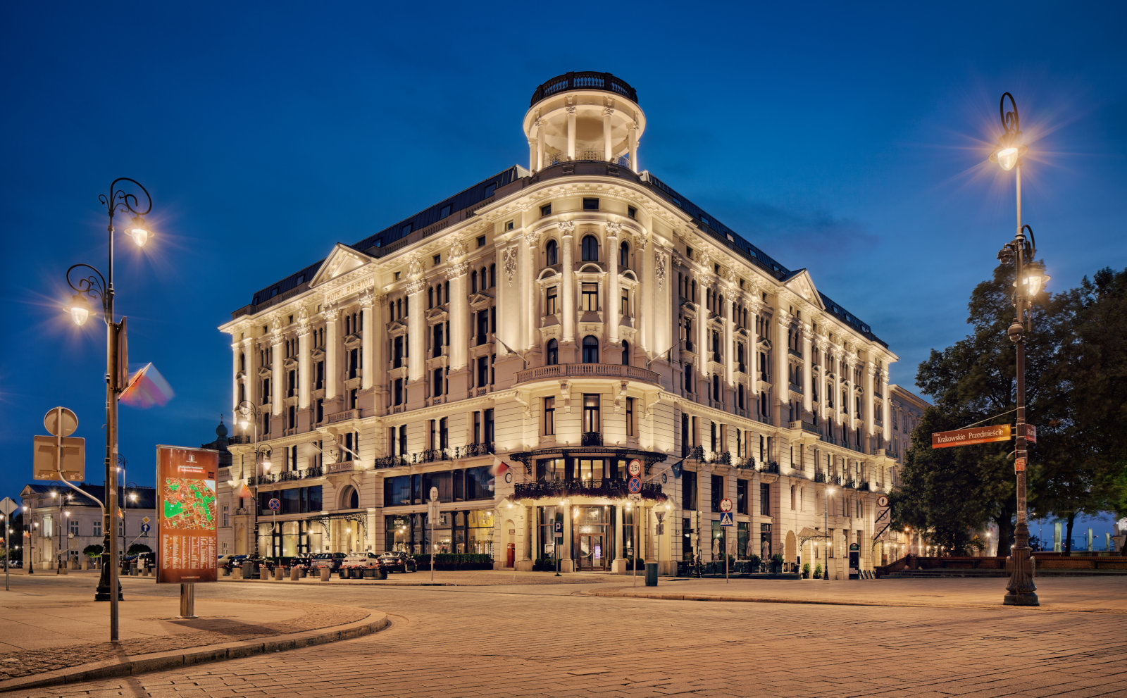 Warszawa nocą